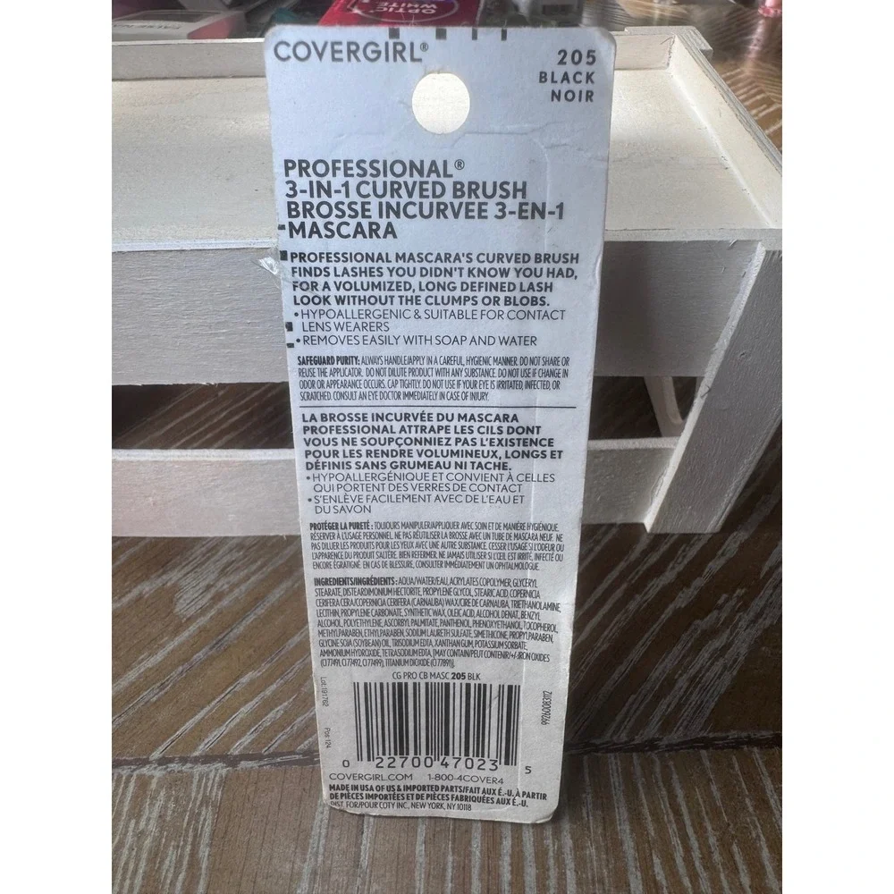 Covergirl Professional 3-in-1 Mascara 205 Black Noir Curved Brush 0.3 fl oz NEW